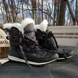 Sorel Whitney short lace boot- good condition!
